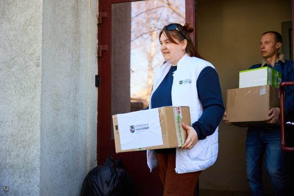 Соцучастковые передали дополнительную партию гуманитарной помощи для бойцов