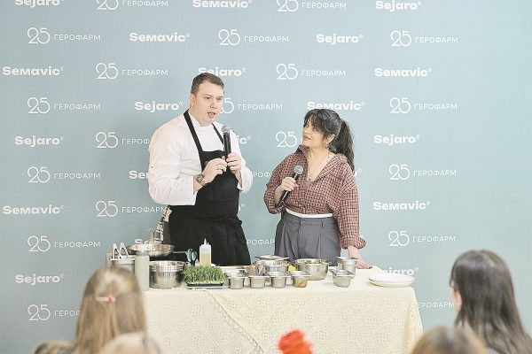 «Я живу много-много лет с красивым мужчиной»: Наташа Королёва рассказала, почему доверяет своему мужу