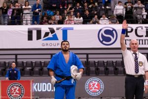 «Всё в принципе можно уладить разговором»: семикратный чемпион по кудо знает, как никогда не сдаваться