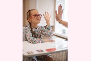 «У неё аутизм, и она вас не понимает»: мама ребёнка с РАС рассказала, как к ним относится общество&nbsp;