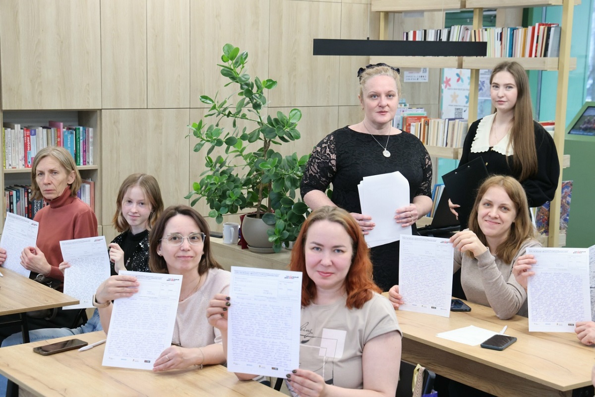 Александр Воложанин