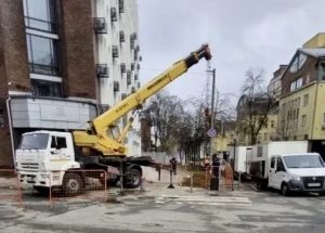 Утечку на перекрестке улиц Ошарская и Грузинская устранили в Нижнем Новгороде