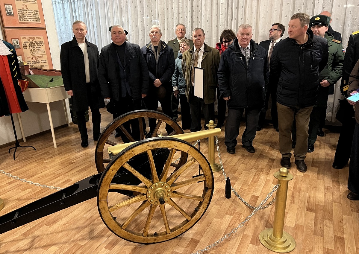 В залах музея собраны сотни различных экспонатов