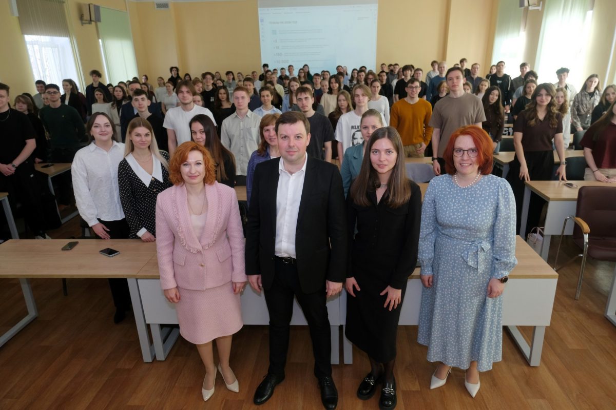 Артур Батурский рассказал студентам НИУ об инвестклимате