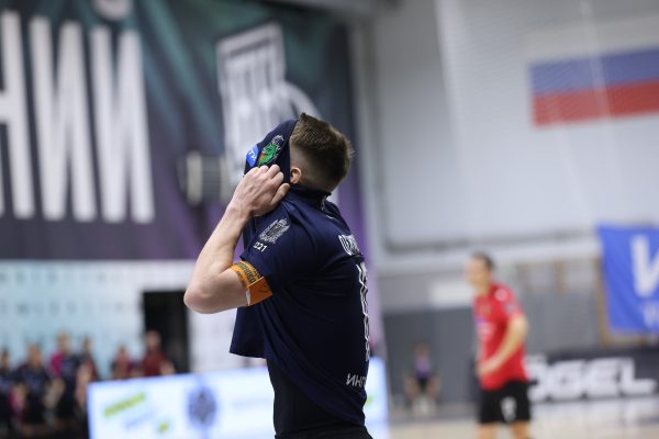 Футзалисты нижегородского «Торпедо» в матче суперлиги уступили столичному КПРФ