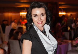 Счастье Анастасии Заворотнюк: почему «прекрасной няне» не везло с мужчинами