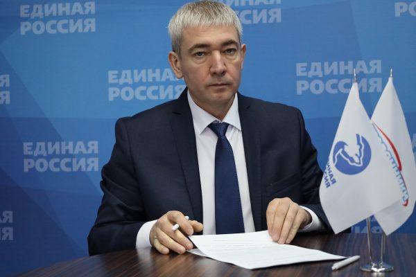 Денис Бакиев примет участие в предварительном голосовании