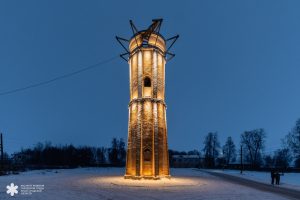 У водонапорной башни в Чкаловске появилась подсветка