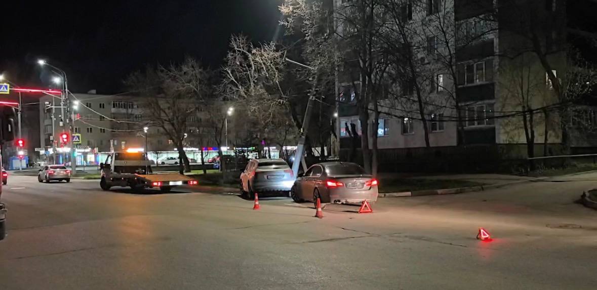 Двух маленьких девочек с травмами госпитализировали в больницу после&nbsp;ДТП