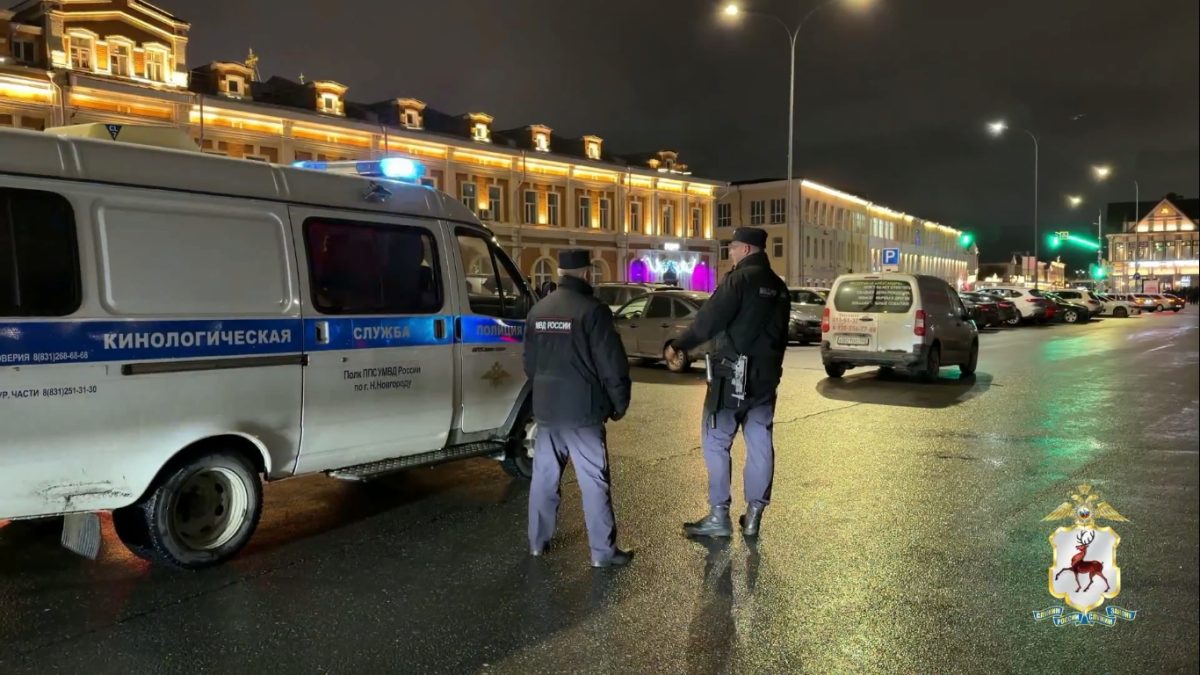 Нижегородские полицейские проводят рейды на Нижне-Волжской набережной