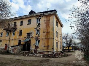 Многоквартирный дом треснул в Балахне