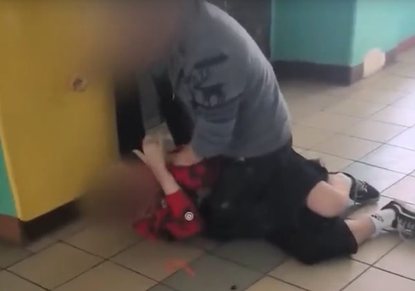 Учитель подрался с учеником в одной из школ Дзержинска