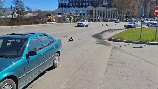 БМВ сбил электровелосипедиста на пешеходном переходе в Нижнем Новгороде