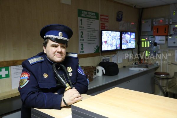 От охранника до офисного работника: нижегородцы назвали самые скучные профессии