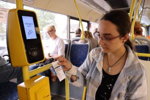 «С утра к валидатору не подойти»: что думают нижегородцы об отмене билетов в транспорте