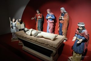 «Собор Святых»: уникальные образцы храмовой скульптуры представили в Нижнем Новгороде