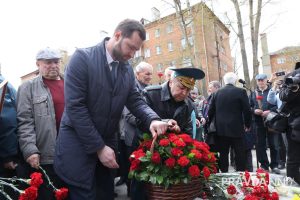 Александр Вололжанин