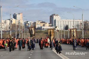 Опубликованы фотографии пасхального Крестного хода в Нижнем Новгороде