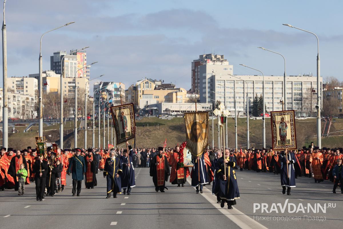 10 тысяч нижегородцев поучаствовали в традиционном Пасхальном крестном ходе
