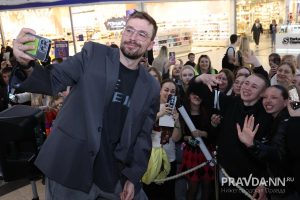 Александр Воложанин