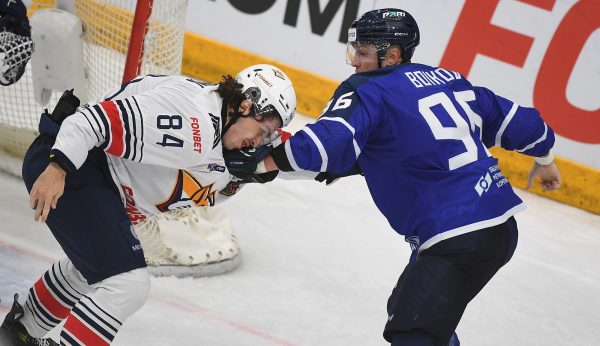 В четвертьфинале чемпионата КХЛ соперником «Торпедо» будет «Металлург»