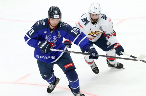 ХК «Торпедо» опубликовал состав, который отправился на матч в Магнитогорск