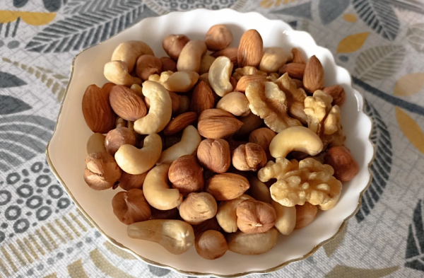 Врач Симаков опроверг миф о продуктах «для зачатия»