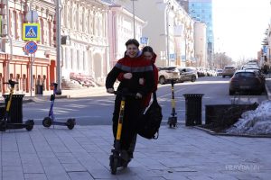 В Госдуме предложили ограничить скорость электросамокатов до 7 км/ч