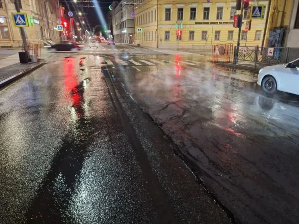 Участок Варварской улицы вновь перекроют для автомобилистов