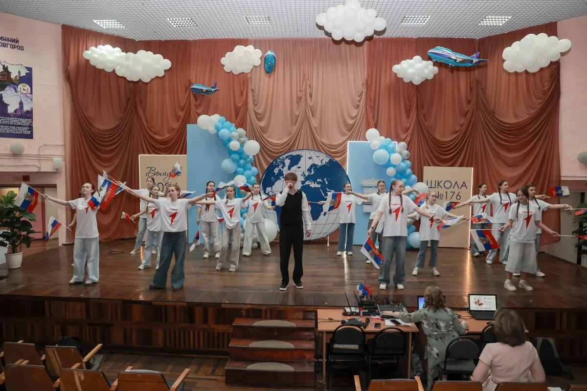 «Последние звонки» стартовали в школах Нижнего Новгорода