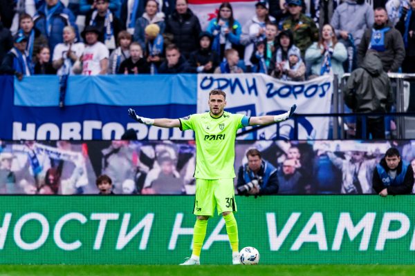 Голкипер ФК «Пари НН» Никита Медведев готов оплатить фанатам автобусы в Казань