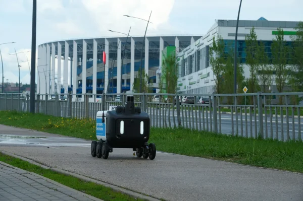 Роботы-доставщики начали курсировать по улицам Нижнего Новгорода