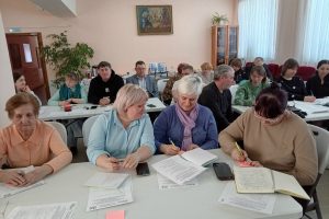 Время встать с дивана: жительница Варнавинского округа обучает земляков проектной деятельности