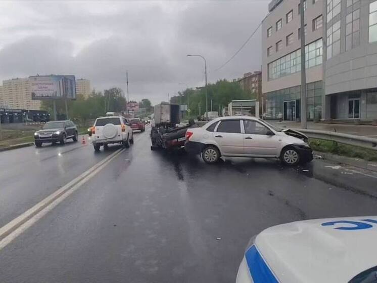 Шесть человек пострадали в аварии на Казанском шоссе