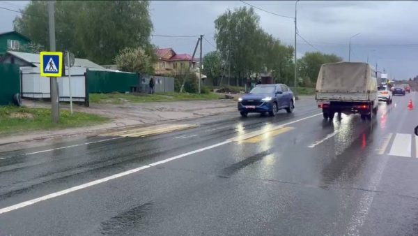 14-летнюю девочку госпитализировали с травмами в больницу после ДТП с иномаркой