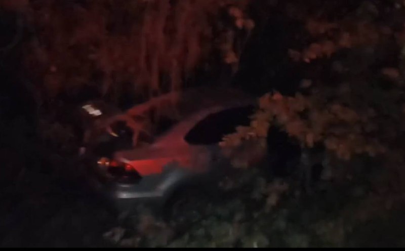 Пьяный водитель снес автобусную остановку и съехал в кювет в Городецком округе