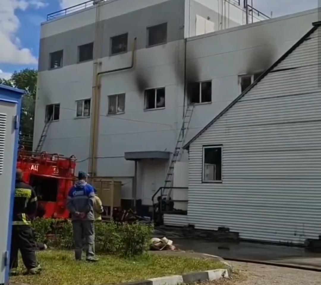 Прокуратура взяла на контроль обстоятельства пожара в Заволжье в местном ТЦ