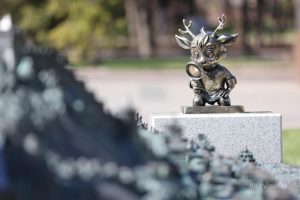 Дятел Гор и оленёнок НиНо поселились в Нижегородском кремле