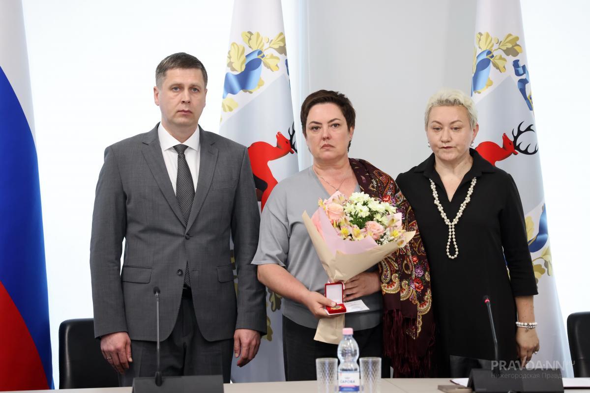 Почетный знак «Признание» вручили матерям погибших на СВО нижегородцев