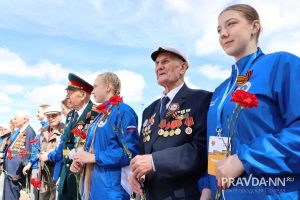 В Нижегородском кремле почтили память павших героев у Вечного огня