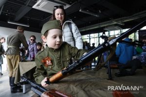 Александр Воложанин
