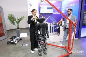 Александр Воложанин