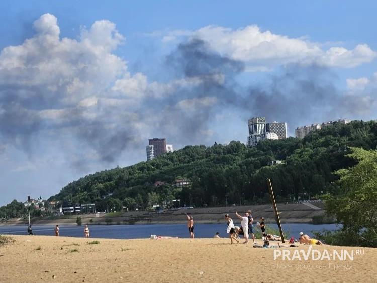 Гараж с покрышками загорелся в Верхних Печерах в Нижнем Новгороде
