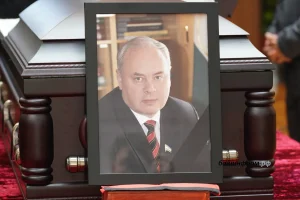 В Уфе проводили в последний путь председателя парламента Башкирии Толкачёва
