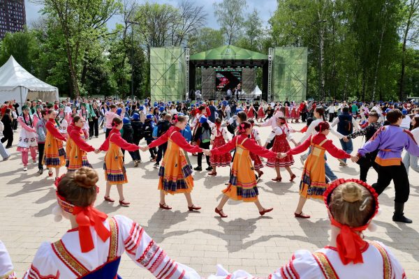 В День защиты детей три фестиваля прошли в Парке имени 1&nbsp;Мая
