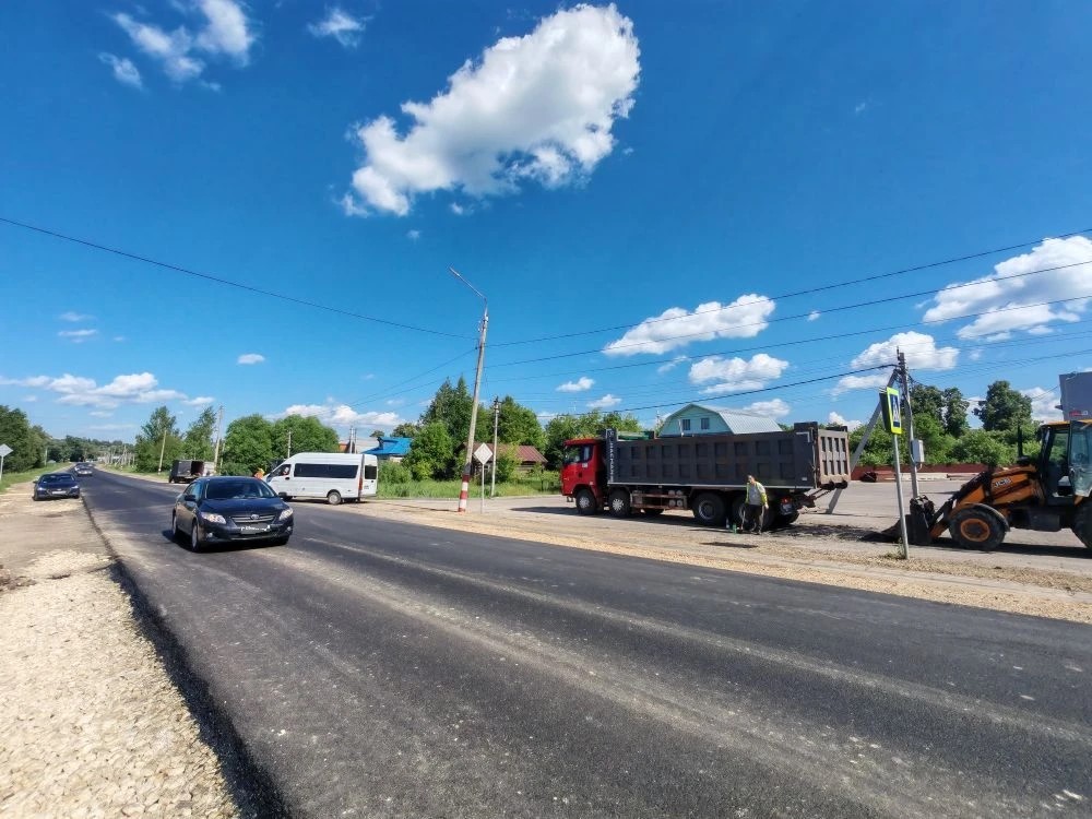 В Лукоянове на трассе Р‑158 начался ремонт покрытия и остановок