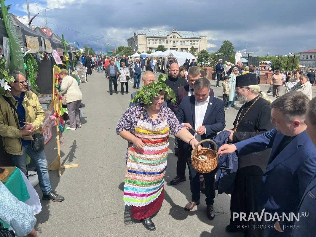 День рождения посёлка и округа отметили на Троицу жители Красных Баков
