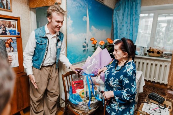 Волонтёры Победы поздравили Тамару Фёдоровну Рунову со 102-летием