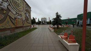 В Володарске благоустроили площадь перед ДК «Юбилейный» к 70-летию города