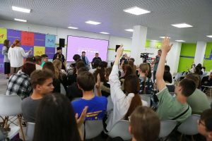 В Дзержинске состоялась встреча руководства с активной молодежью города
